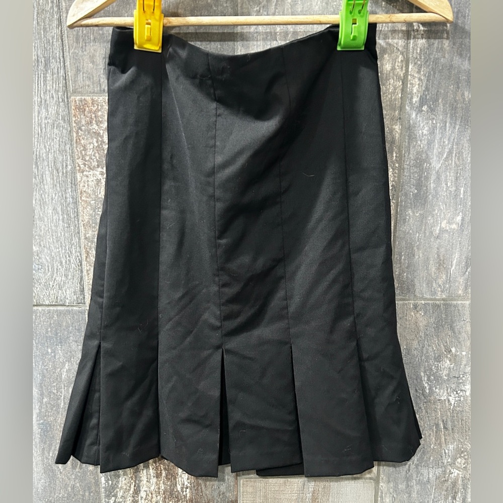 GAP Black Paneled A-Line Skirt with Pleat Details
